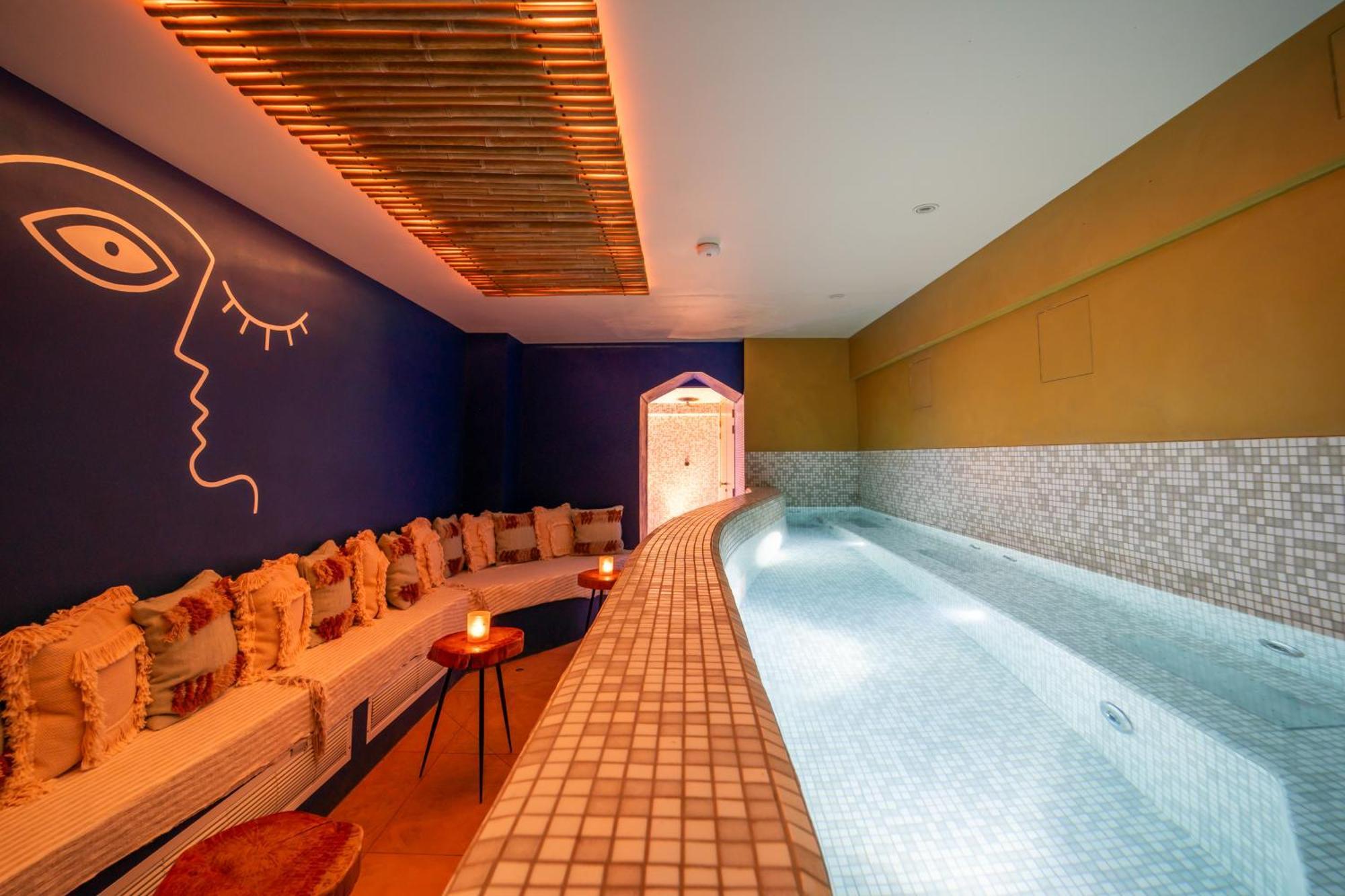 La Finca Hotel & Spa Paris Exterior photo